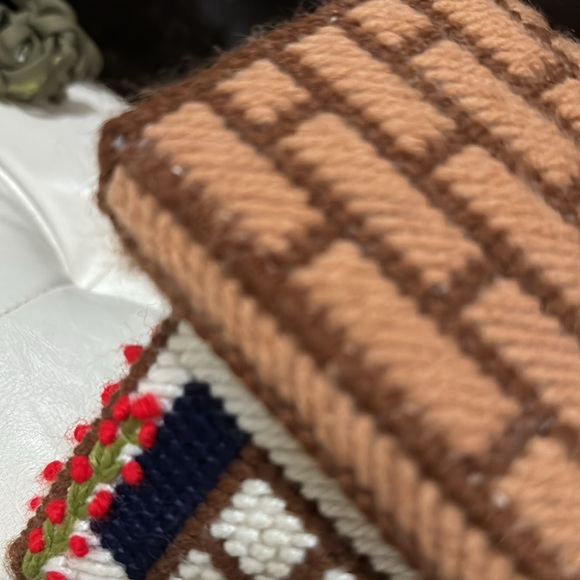 Needlepoint Kit Vintage Bag-Arm Carry Style-Cottage Core Mini House - Picture 16 of 16